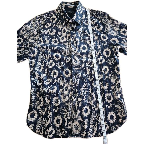 Ted BakerAibsho Short Sleeve Monochrome Floral Short Sleeve Shirt Size 4 / US L - Picture 9 of 9